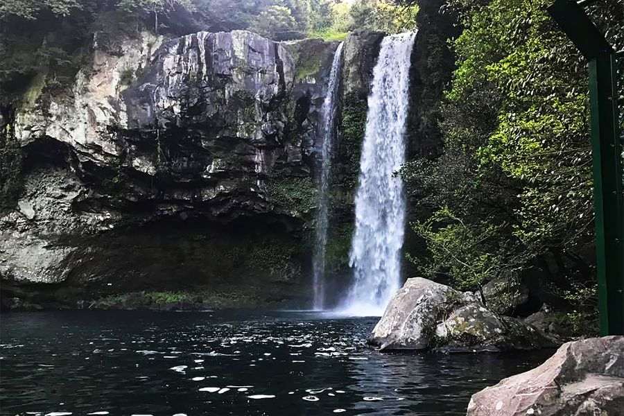 nature beautiful waterfall wallpaper