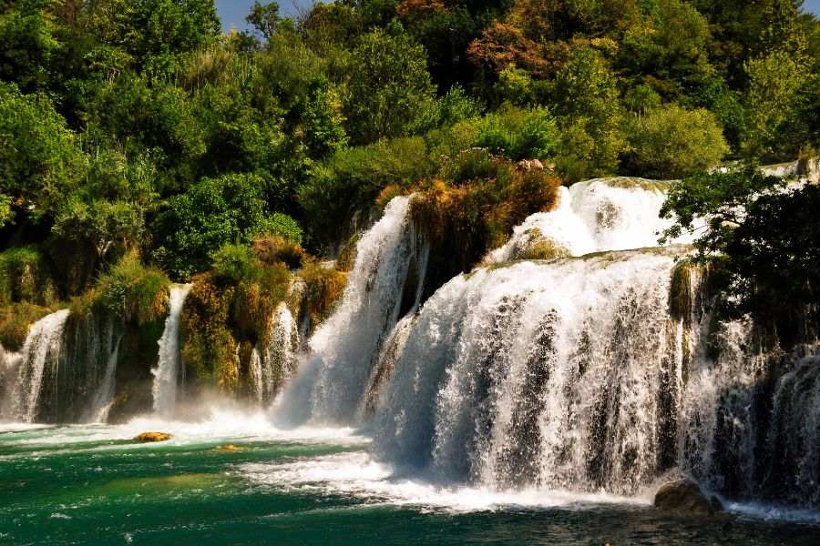 waterfall background image