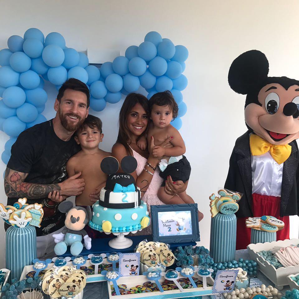 messi photo with family 1