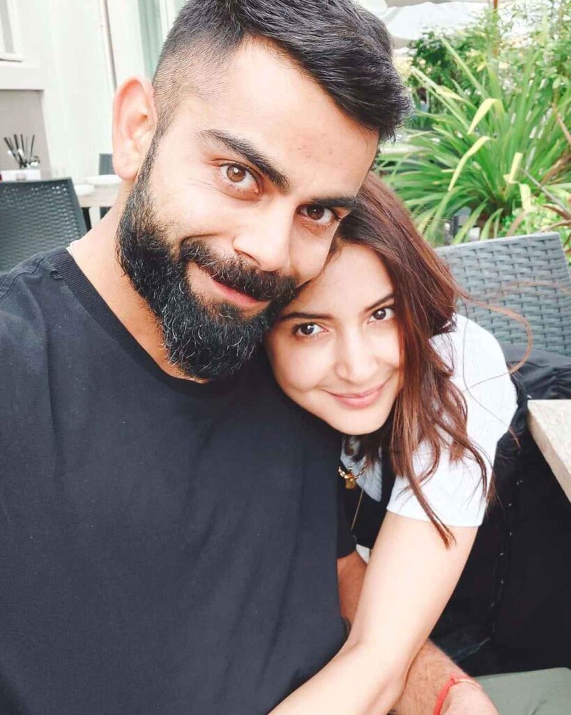 virat kohli anushka sharma joint photo