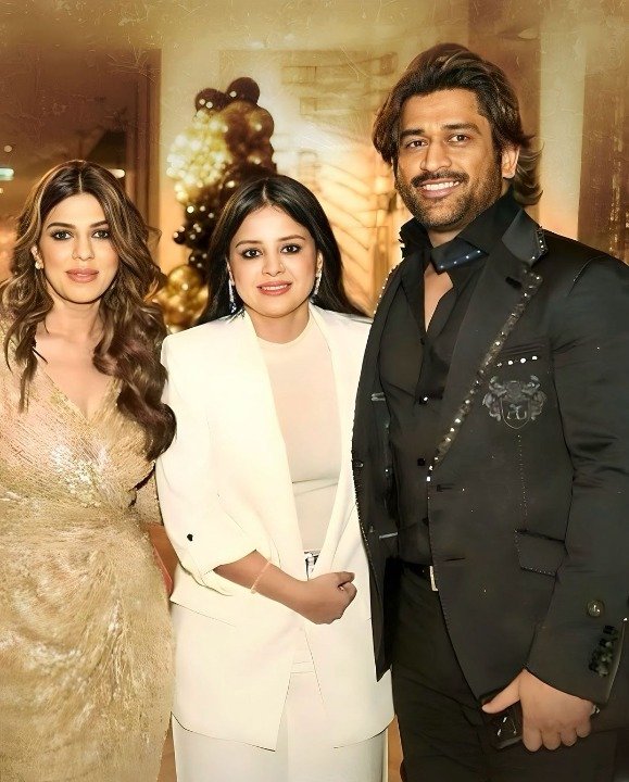 Best HD pics of MS Dhoni