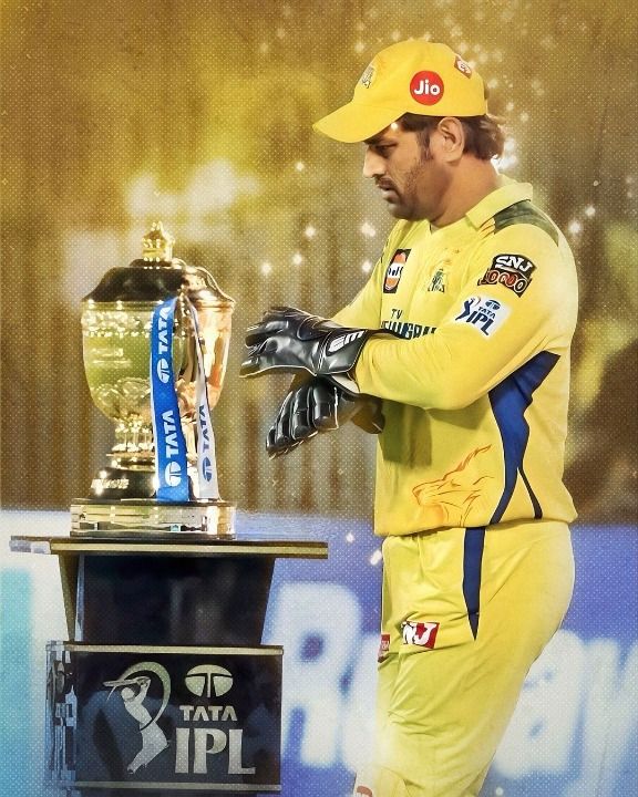 MS Dhoni after win match photo